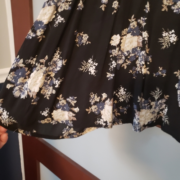 Torrid Top - Picture 5 of 7